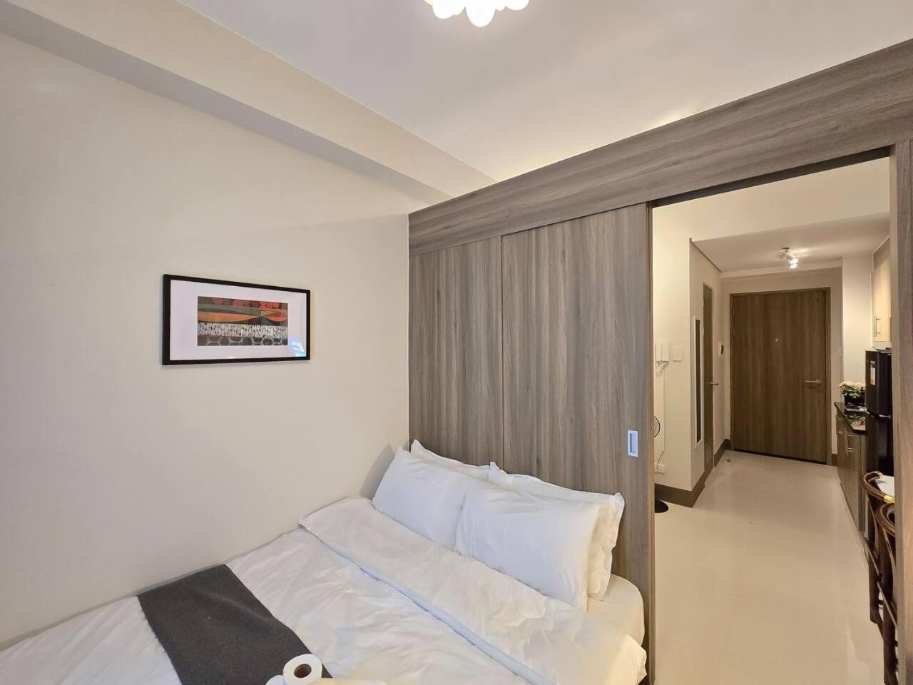 1br Condotel With Balcony At Fame Residences #fm61 *