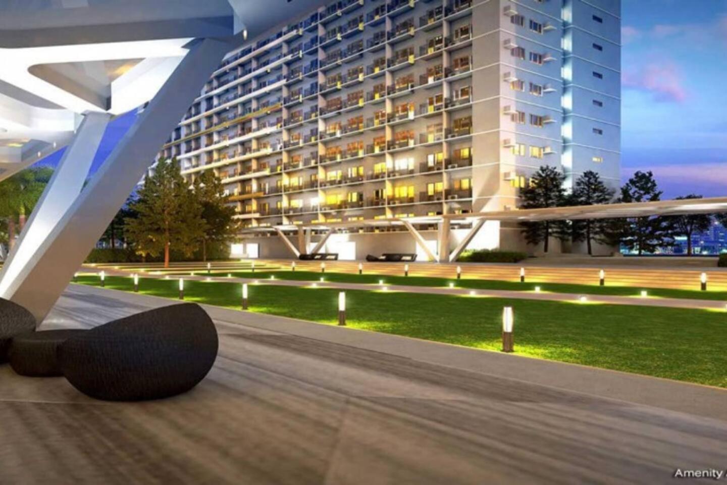 1br Condotel With Balcony At Fame Residences #fm61 Manila