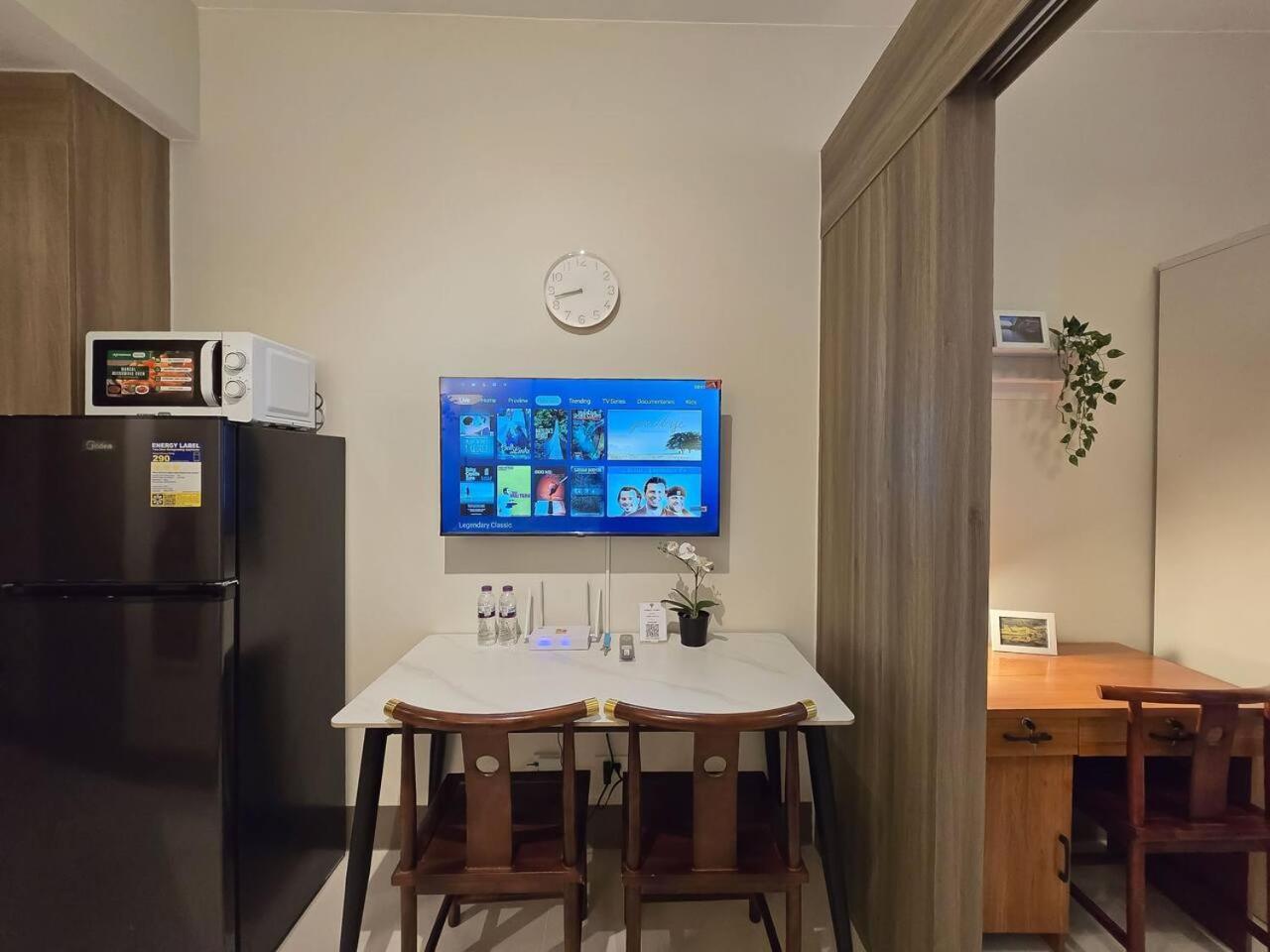 1br Condotel With Balcony At Fame Residences #fm61