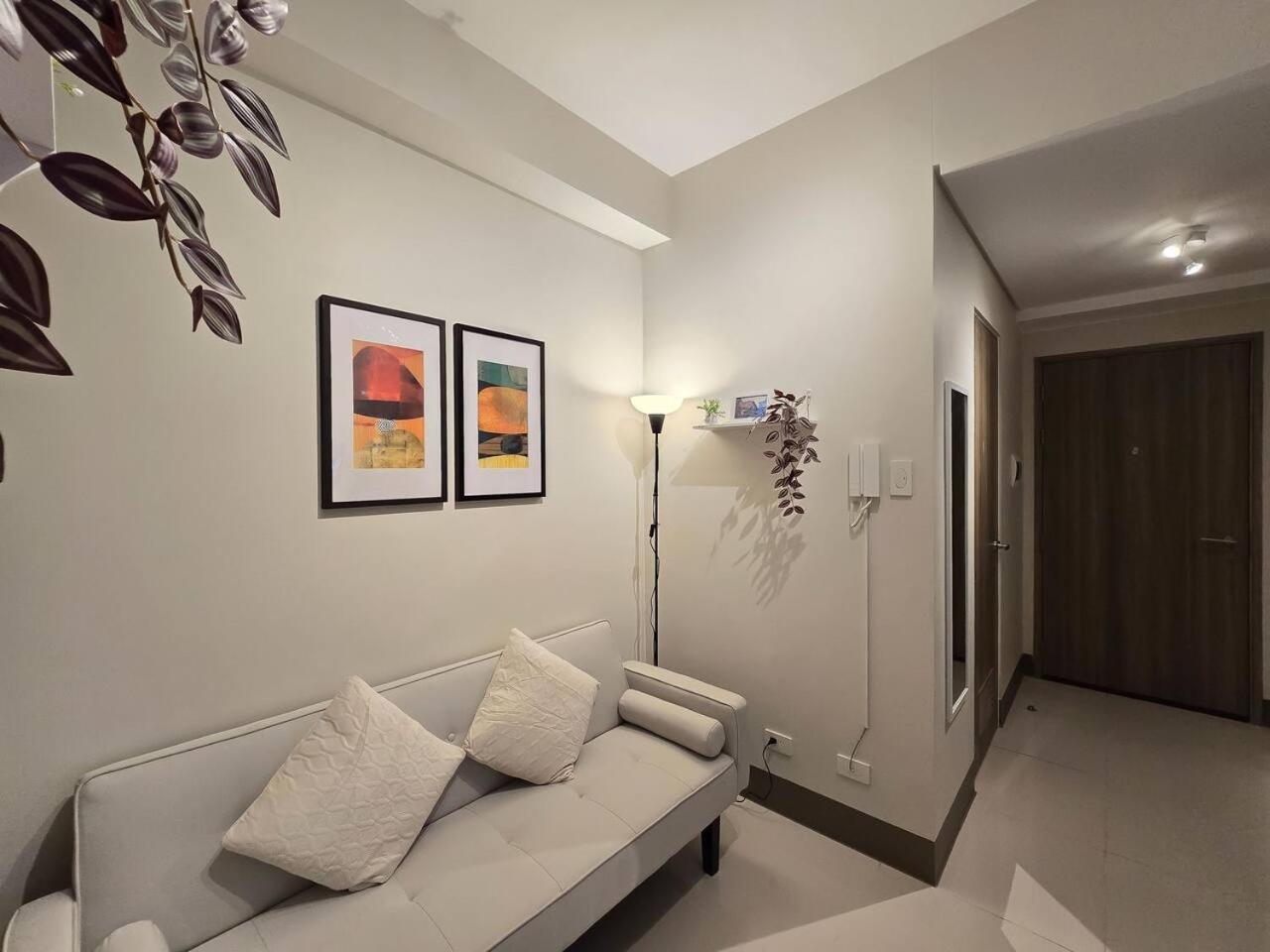1br Condotel With Balcony At Fame Residences #fm61 *