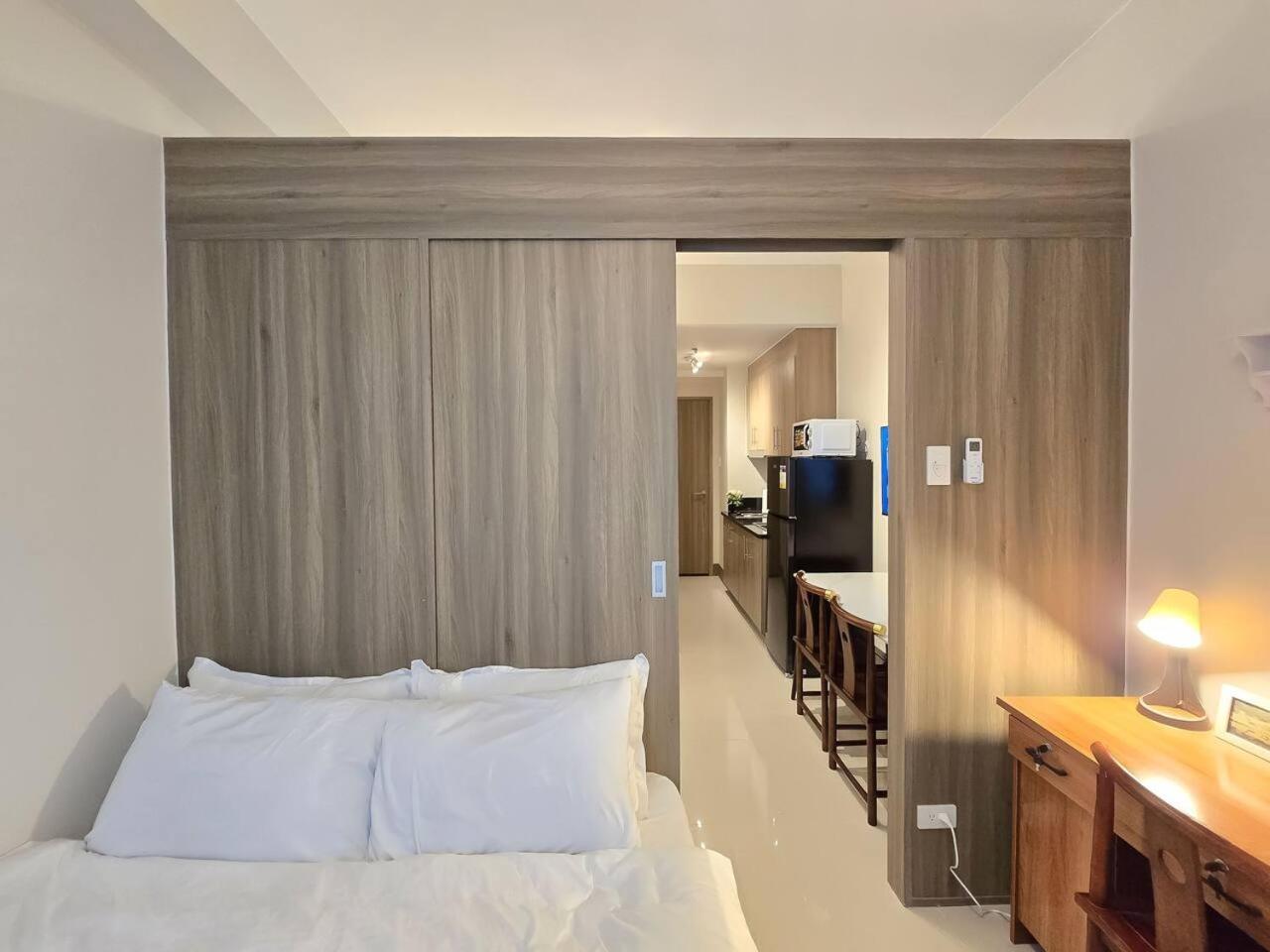 1br Condotel With Balcony At Fame Residences #fm61 *