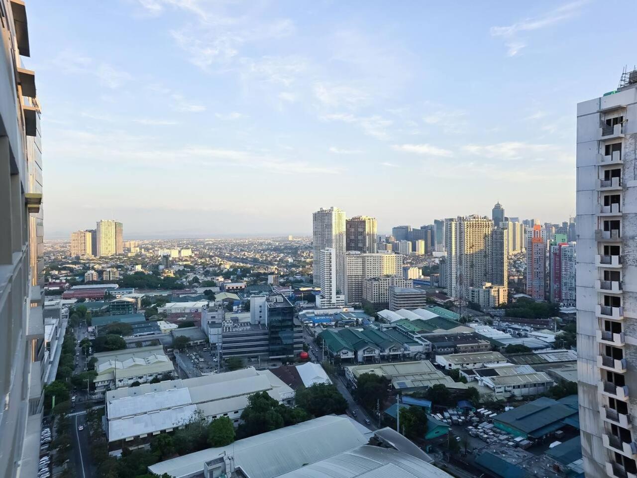 1br Condotel With Balcony At Fame Residences #fm61 * Manila